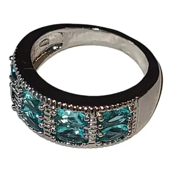 Silver Tone Aqua Blue Crystal Rhinestone Cocktail‎ Ring Size 6.75 - Picture 2 of 5